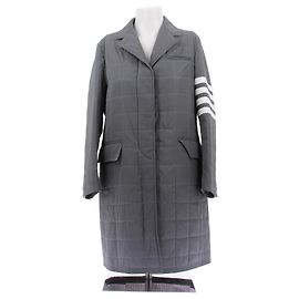Thom Browne Grauer Steppmantel Grau
