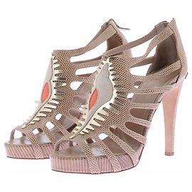 Hermès Shell-Pumps aus Echsenleder Beige