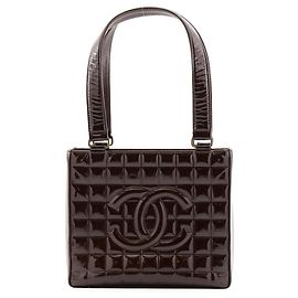 Sac cabas Chanel Chocolate Bar en cuir verni Marron