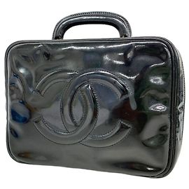 Sac Vanity Chanel en cuir verni noir Noir