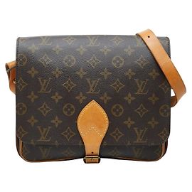 Bolsa Tiracolo Louis Vuitton Monogram Cartouchiere GM Marrom