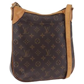 LOUIS VUITTON Monogram Odeon PM Shoulder Bag M56390 LV Auth 203118A Monograma