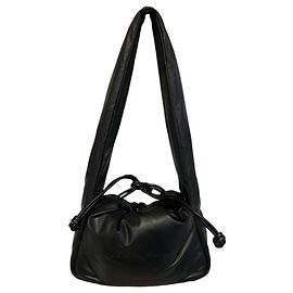 Bolsa Small Ryan Puff em couro macio preto Alexander Wang Preto