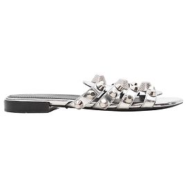 Sandales mules à clous Balenciaga argentées Taille 36 Argenté
