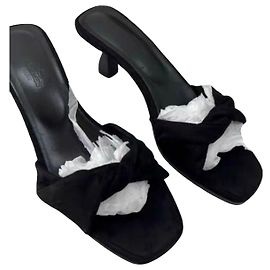 Sandales Hermès en cuir noir 38.5 Noir