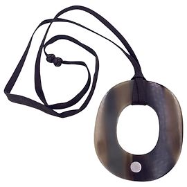 Hermès Collier pendentif ovale Isthme en corne de buffle marron Hermes Marron