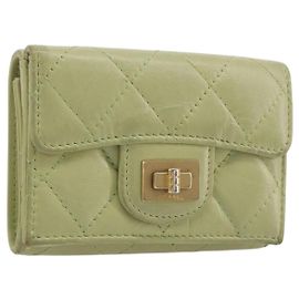 CHANEL Matelasse 2.55 Portefeuille Lamb Skin Vert Or CC Autre