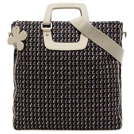 Sac cabas vertical Chanel Black CC Canvas Clover Noir