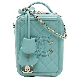 Chanel Blue Caviar CC Filigree Vertical Vanity Case Bleu Bleu clair