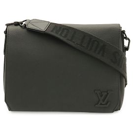 Borsa a tracolla Louis Vuitton Takeoff Messenger Nero