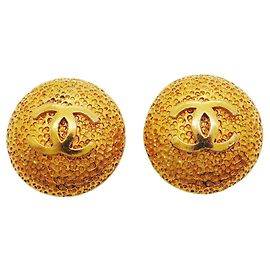 Chanel Gold Plated Clip Earrings Golden