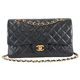 Chanel Timeless - Classic Double Flap Quilted Lambskin Medium Noir