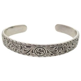 Brazalete Gucci Interlocking G Lion Head en plata Plata