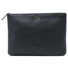 Clutch Chanel Medium Goatskin Lucky Clover O Case Negra Negro
