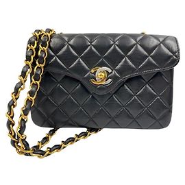 Borsa a tracolla Chanel Matelassé 18 Nero