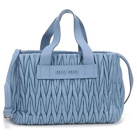 Sac cabas Miu Miu en cuir d'agneau bleu Bleu