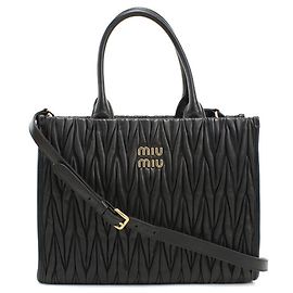 Saco Tote Miu Miu em couro preto Preto