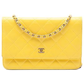 Chanel Yellow CC gestepptes Lammleder Wallet on Chain Gelb