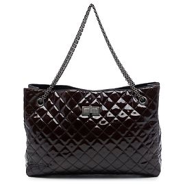 Chanel Reissue 2.55 Tote aus braunem Lackleder gesteppt Braun Dunkelbraun