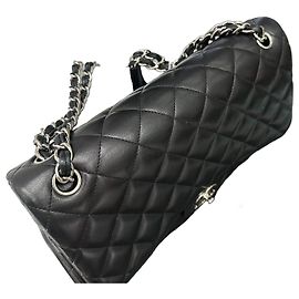 Chanel Classic Flap Medium Borsa Nera in Pelle di Agnello Nero