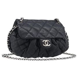 Borsa a tracolla CHANEL Matelasse con catena in pelle d'agnello nera e argento CC Auth ka6097SAV Nero Argento