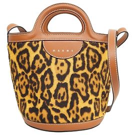 Picca borsa secchiello Marni con stampa leopardata Marrone
