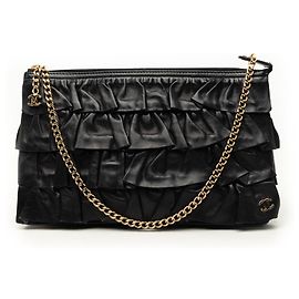 Chanel Black CC Lammleder Clutch mit Kette und Rüschen Schwarz