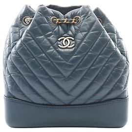 Chanel Blue Small Gabrielle Rucksack aus gealtertem Kalbsleder Blau
