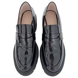 Stuart Weitzman Mocasines de piel charol negra Negro