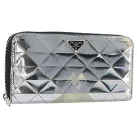 Portafoglio lungo PRADA in pelle Silver Auth 203045 Argento