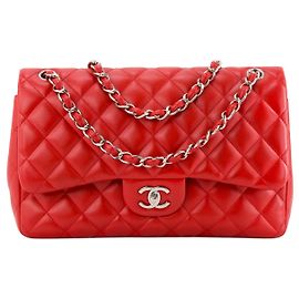 CHANEL - Bolsa de ombro Classique/Timeless Jumbo Chanel em couro liso vermelho Vermelho