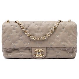 Bolsa de Ombro Chanel CC Caviar Wild Stitch com Aba, Marrom Marrom