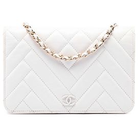 Borsa a tracolla Chanel CC Wallet On Chain in vitello chevron stropicciato bianca Bianco