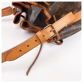 Louis Vuitton Petit Noé Monogram Canvas en Brown Marron