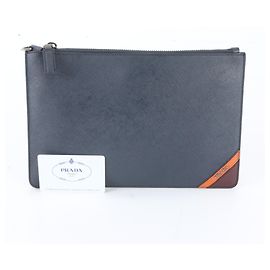 Pochette Prada 2NG005 en cuir Saffiano Bleu Marine