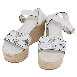 Sandales LOUIS VUITTON Star Board Line en cuir blanc LV Auth 202318M Blanc