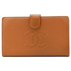 Carteira Bi-fold Chanel em couro caviar marrom Marrom
