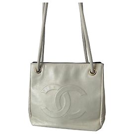 Chanel Shopper aus beigem Leder Beige