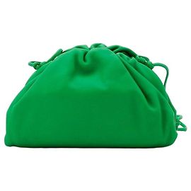 Bottega Veneta Le sac The Pouch Small en cuir vert Vert