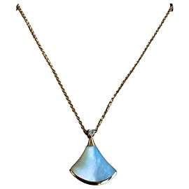 Bulgari Collier Bvlgari Divas' Dream Nacre et Diamant Blanc Doré