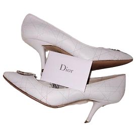 Impresionantes tacones blancos Dior Otro