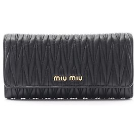 Miu Miu Matelasse Bi-fold Long Wallet Black