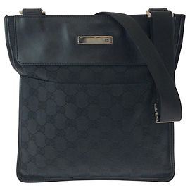 Sac à épaule Gucci GG Canvas Noir