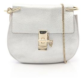 Bolsa de Ombro Chloé Drew em Couro Prateado Prata