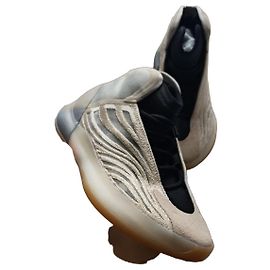 Sneakers Adidas Yzy Qntm Beige Beige