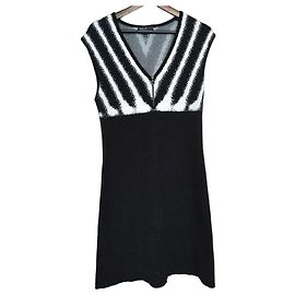Agnès b. Vestido de Malha Trendy Graphique Preto Branco