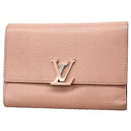 Louis Vuitton Portefeuille Capucines Compact Tri-Fold Wallet Altro
