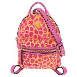 Mochila MCM em couro de bezerro com estampa animal print Rosa Amarelo