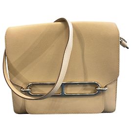 Hermès Schultertasche aus Caviar-Leder Beige Andere