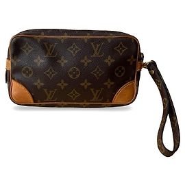 Louis Vuitton Dragonne A beautiful Marly Dragonne clutch with a nice monogram and features. The bag closes with a zipper that works flawlessly. It has multiple compartments and is extremely practical. Other